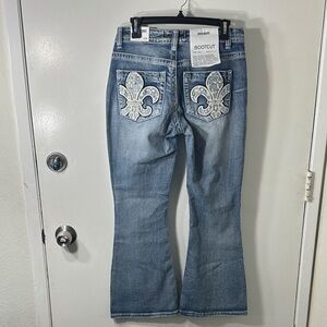 Blue Blush Bootcut Jeans with Embroidered Pockets